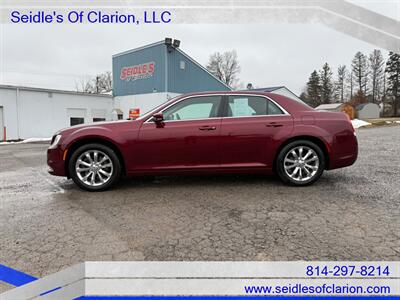 2019 Chrysler 300 Series Touring   - Photo 9 - Clarion, PA 16214