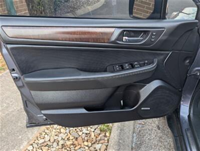 2017 Subaru Outback 2.5i Limited - Photo 7 - Knoxville, TN 37919