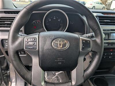 2010 Toyota 4Runner SR5   - Photo 10 - Knoxville, TN 37919