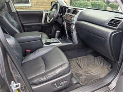 2010 Toyota 4Runner SR5   - Photo 19 - Knoxville, TN 37919