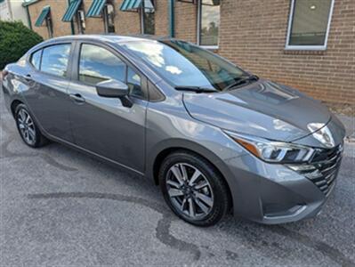 2023 Nissan Versa SV   - Photo 1 - Knoxville, TN 37919