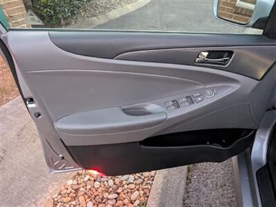 2015 Hyundai SONATA Hybrid - Photo 7 - Knoxville, TN 37919