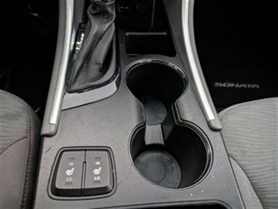 2015 Hyundai SONATA Hybrid - Photo 13 - Knoxville, TN 37919
