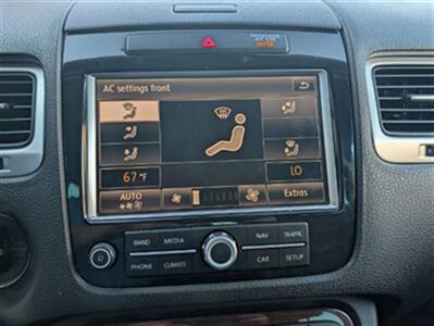 2012 Volkswagen Touareg TDI Sport   - Photo 15 - Knoxville, TN 37919