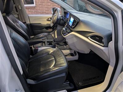2017 Chrysler Pacifica Touring-L   - Photo 20 - Knoxville, TN 37919