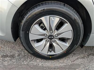 2017 Kia Optima Hybrid Premium   - Photo 6 - Knoxville, TN 37919