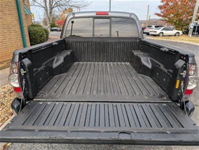 2013 Toyota Tacoma PreRunner V6   - Photo 20 - Knoxville, TN 37919