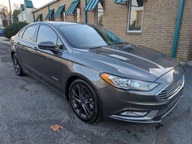 2018 Ford Fusion Hybrid SE's photo
