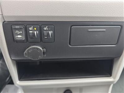 2017 Toyota Sienna XLE 8-Passenger   - Photo 10 - Knoxville, TN 37919
