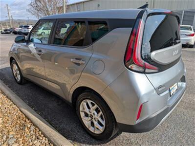 2023 Kia Soul LX   - Photo 3 - Knoxville, TN 37919