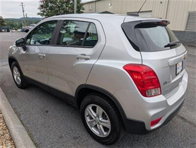2018 Chevrolet Trax LS   - Photo 3 - Knoxville, TN 37919