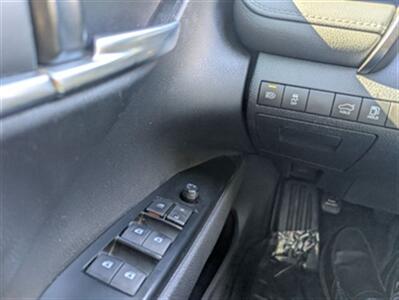 2019 Toyota Camry SE   - Photo 19 - Knoxville, TN 37919