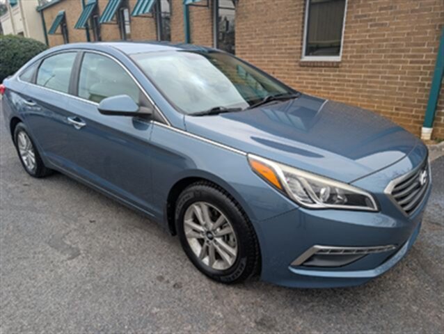 2015 Hyundai Sonata SE   - Photo 1 - Knoxville, TN 37919