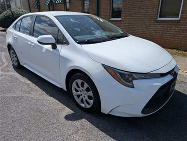 2022 Toyota Corolla LE   - Photo 1 - Knoxville, TN 37919