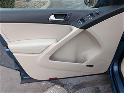 2017 Volkswagen Tiguan 2.0T SEL   - Photo 7 - Knoxville, TN 37919