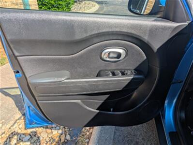 2018 Kia Soul +   - Photo 7 - Knoxville, TN 37919