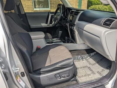 2010 Toyota 4Runner SR5   - Photo 15 - Knoxville, TN 37919