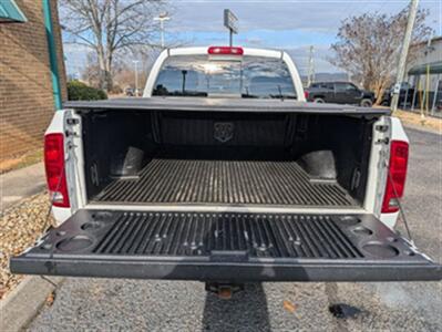 2005 Dodge Ram 1500 SLT 4dr Quad Cab SLT   - Photo 19 - Knoxville, TN 37919