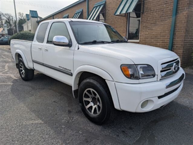 2004 Toyota Tundra SR5 4dr Access Cab SR5   - Photo 1 - Knoxville, TN 37919