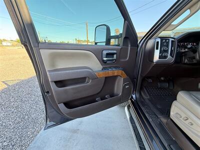 2015 GMC Sierra 3500 SLT  Sierra 3500 HD Crew Cab SLT Pickup 4D 6 1/2 ft - Photo 10 - Safford, AZ 85546