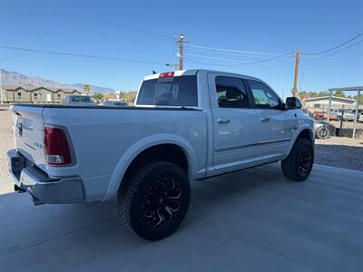 2018 RAM 1500 Laramie Crew Cab 4x4 - Photo 10 - Safford, AZ 85546