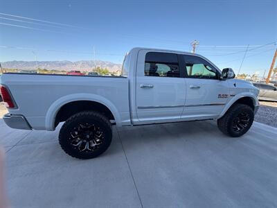 2018 RAM 1500 Laramie Crew Cab 4x4 - Photo 11 - Safford, AZ 85546