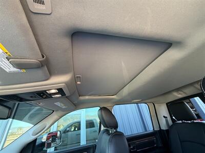2018 RAM 1500 Laramie Crew Cab 4x4 - Photo 15 - Safford, AZ 85546