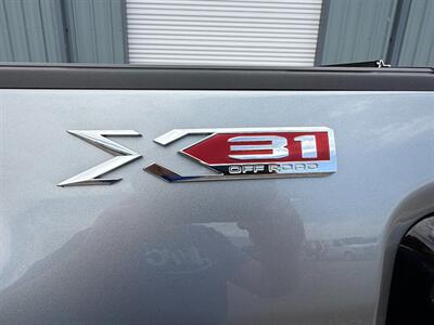 2024 GMC Sierra 2500 SLT Z31 Crew Cab Duramax 4x4 - Photo 26 - Safford, AZ 85546