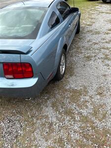 2005 Ford Mustang V6 Deluxe   - Photo 10 - Prichard, AL 36610