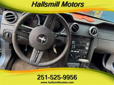 2005 Ford Mustang V6 Deluxe   - Photo 18 - Prichard, AL 36610