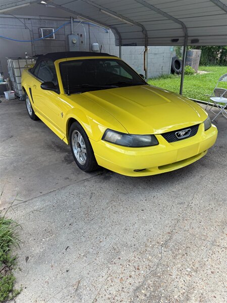 2003 Ford Mustang Deluxe  