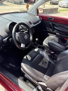 2008 Volkswagen Beetle S   - Photo 3 - Prichard, AL 36610