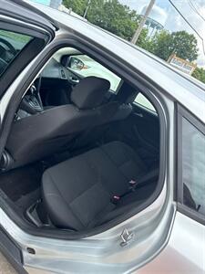 2016 Ford Focus SE   - Photo 6 - Prichard, AL 36610