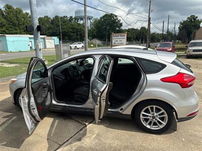 2016 Ford Focus SE   - Photo 7 - Prichard, AL 36610
