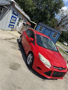 2014 Ford Focus SE   - Photo 2 - Prichard, AL 36610