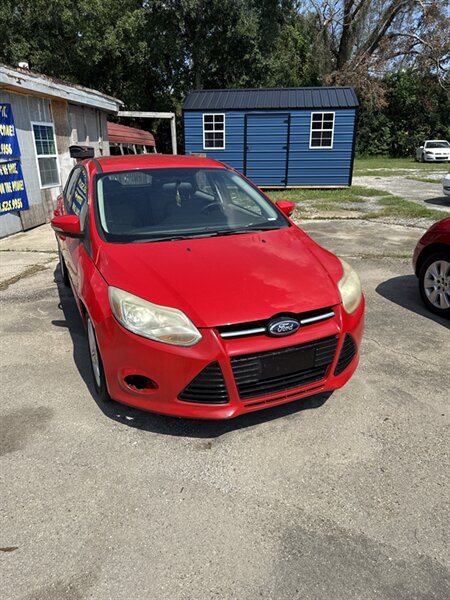 2014 Ford Focus SE   - Photo 1 - Prichard, AL 36610