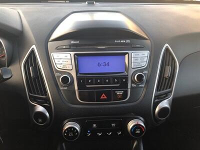 2010 Hyundai TUCSON GLS   - Photo 11 - Ontario, CA 91762