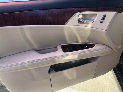 2012 Toyota Avalon LIMITED   - Photo 10 - Ontario, CA 91762