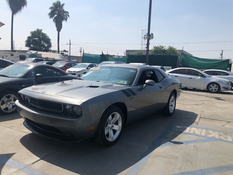 2011 Dodge Challenger SE