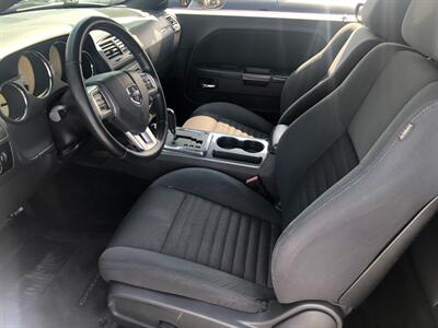 2011 Dodge Challenger SE   - Photo 8 - Ontario, CA 91762