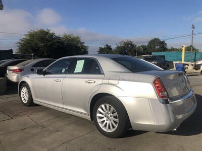 2012 Chrysler 300 Series   - Photo 2 - Ontario, CA 91762