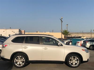 2015 Mitsubishi Outlander SE   - Photo 3 - Ontario, CA 91762
