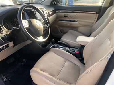 2015 Mitsubishi Outlander SE   - Photo 8 - Ontario, CA 91762