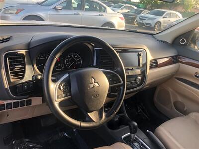 2015 Mitsubishi Outlander SE   - Photo 9 - Ontario, CA 91762