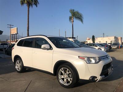 2015 Mitsubishi Outlander SE   - Photo 1 - Ontario, CA 91762