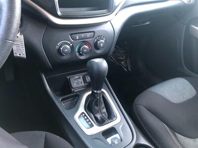 2018 Jeep Cherokee Latitude - Photo 14 - Ontario, CA 91762