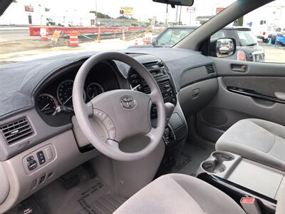 2004 Toyota Sienna CE 7 Passenger   - Photo 17 - Ontario, CA 91762