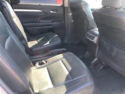 2014 Toyota Highlander XLE   - Photo 9 - Ontario, CA 91762