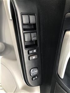 2014 Toyota Camry LE   - Photo 11 - Ontario, CA 91762