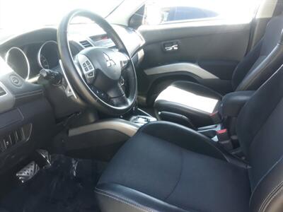 2011 Mitsubishi Outlander GT  ALL WHEEL DRIVE - Photo 12 - Ontario, CA 91762